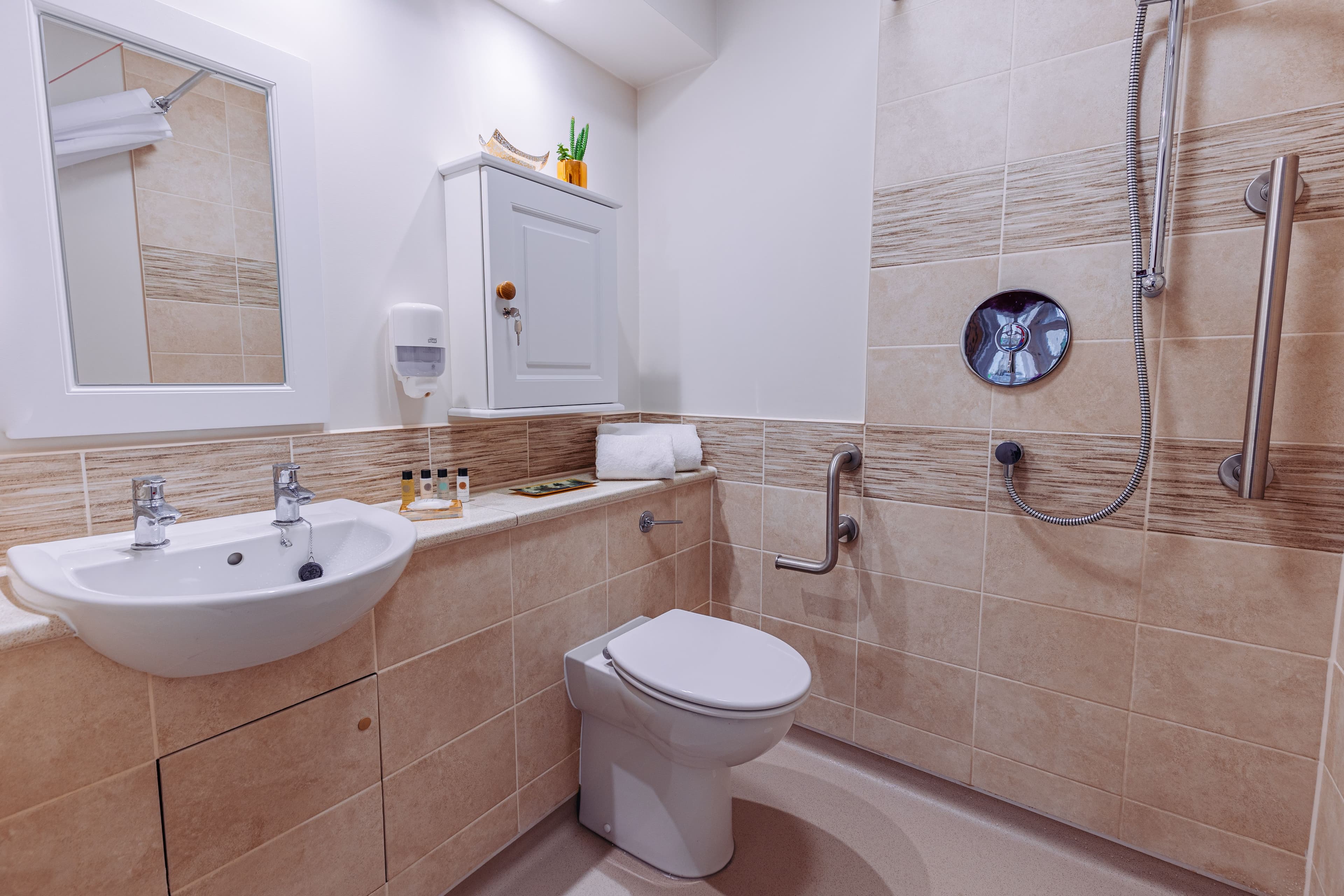 Barchester Healthcare - Barchester Healthcare Hilderstone Hall care home - 020