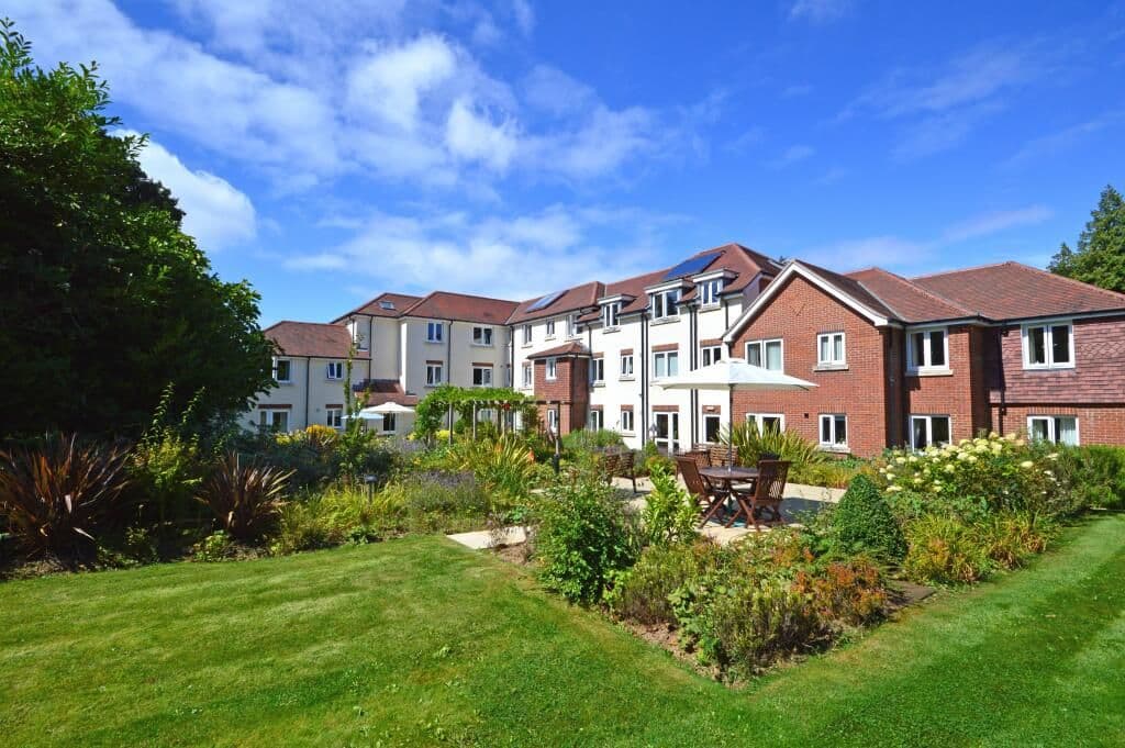 Highpoint Senior Living - Cornerway Lodge in Cornerway Lodge, Headley Road, Grayshott, Hindhead, GU26 6TN - 000
