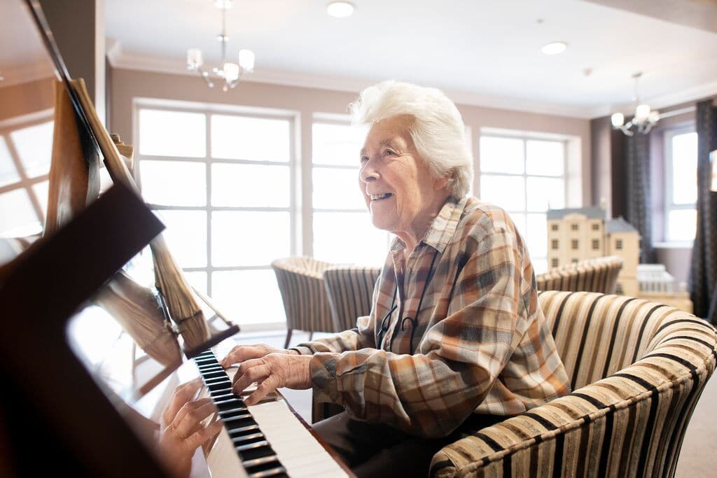 Carebase - Acorn Court care home - 001