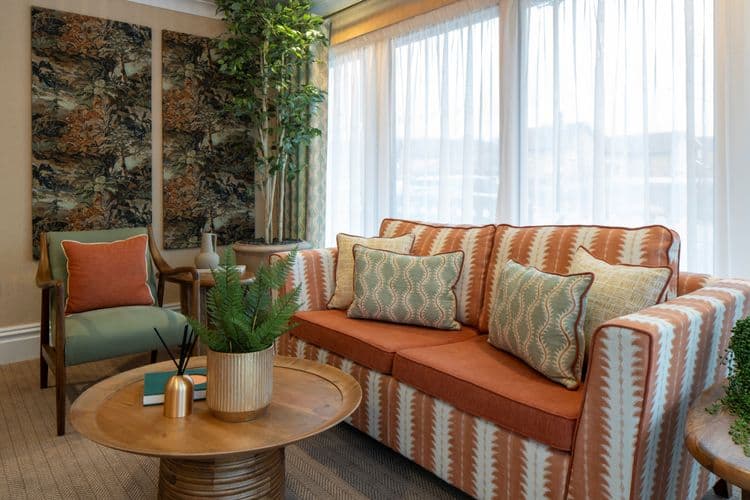 Elizabeth Gardens-main-image